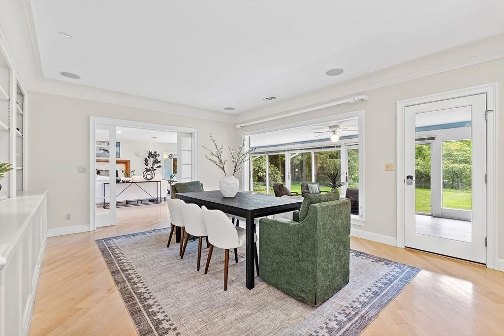Photo of 1 Knollwood Dr