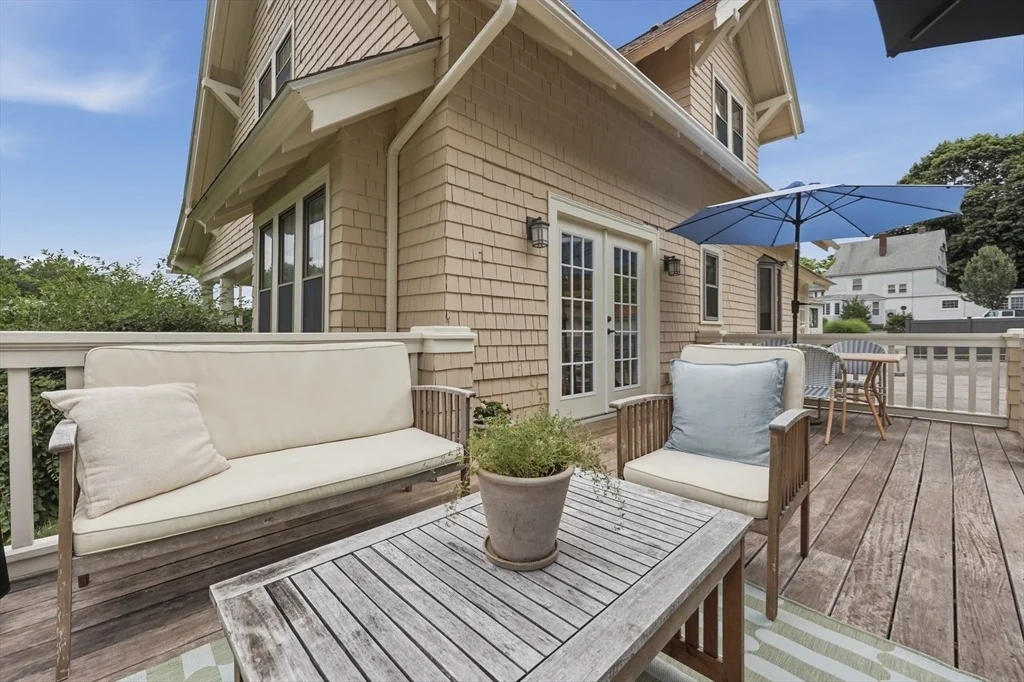 Photo of 219 Maple Avenue