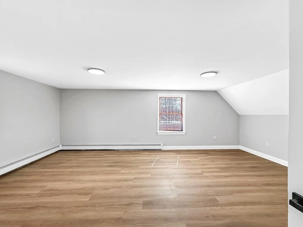 Photo of 2237 Main St