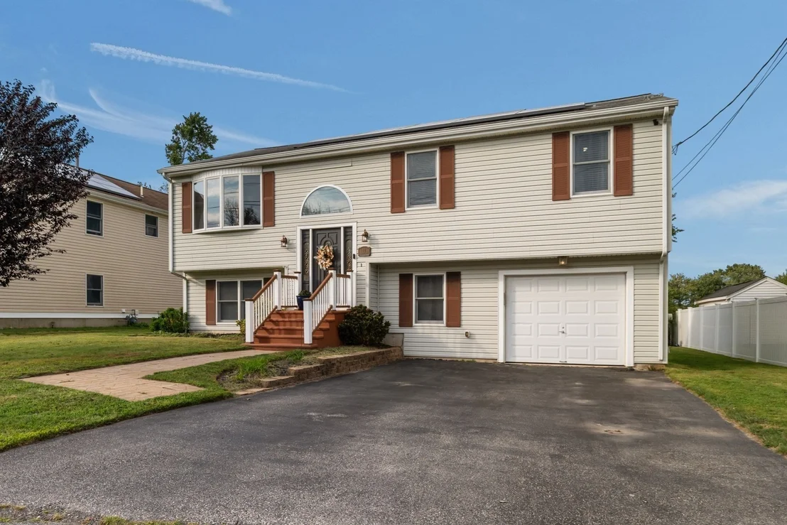 Photo of 52 Family Dr
