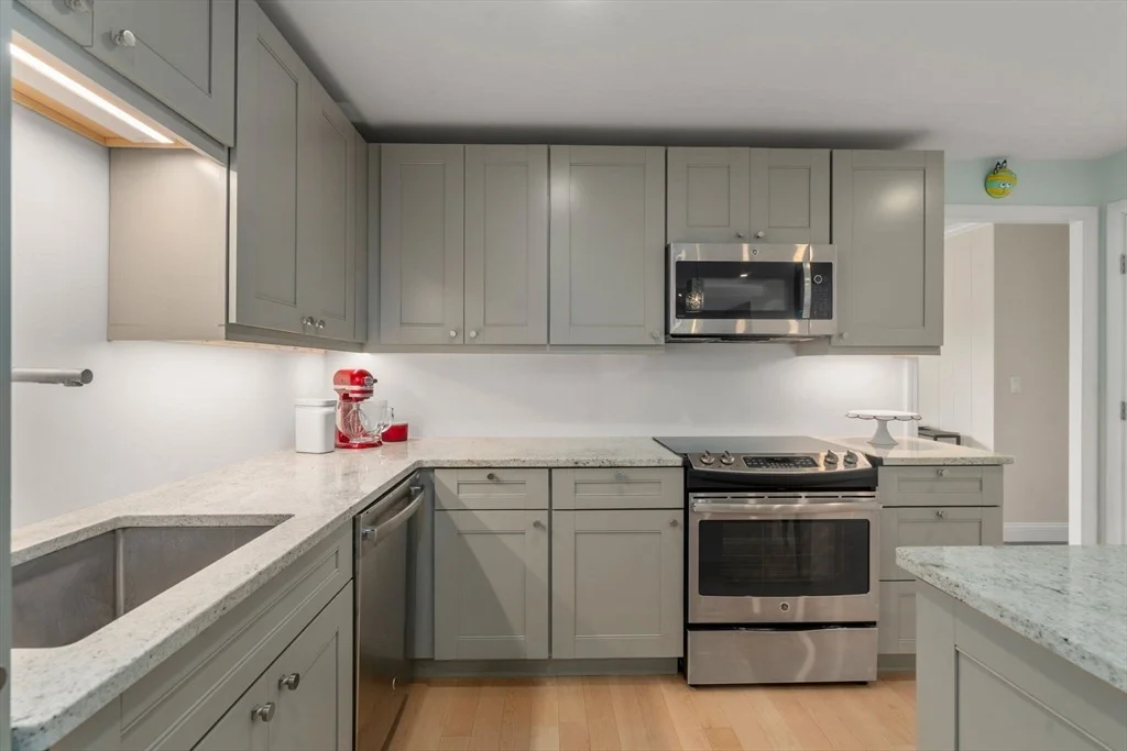 Photo of 16 Maybury Rd