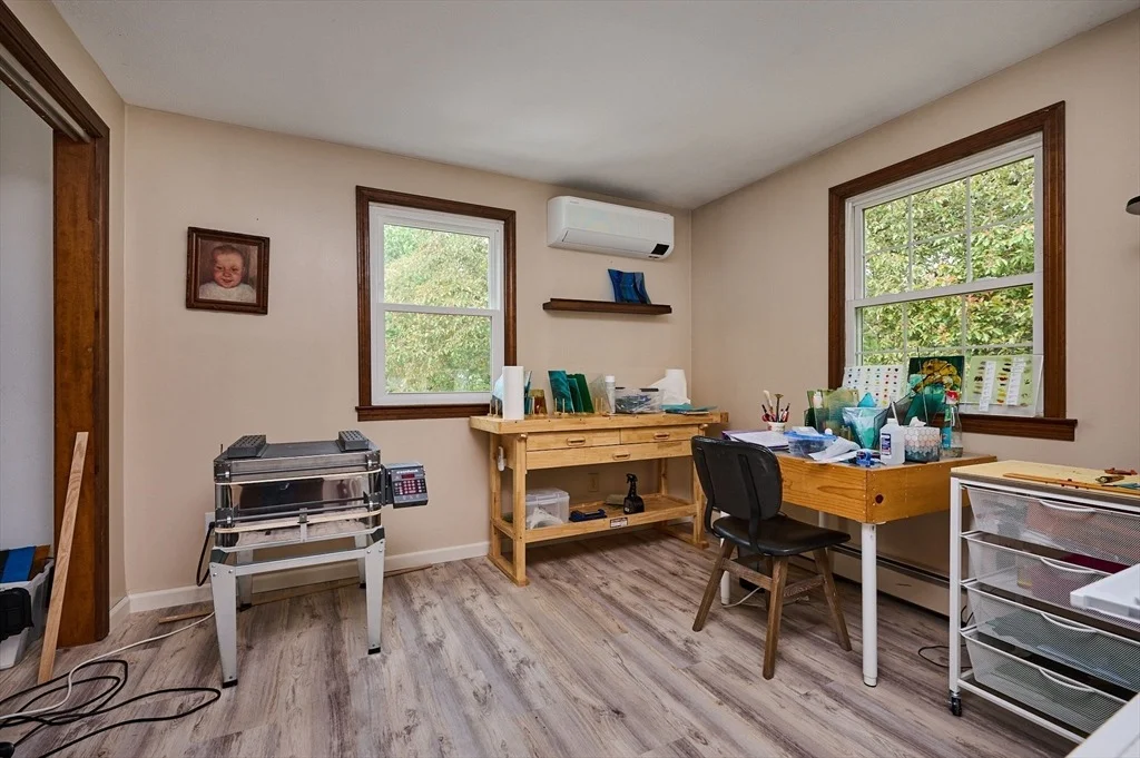Photo of 10 Robin Rd