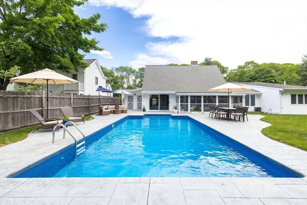Photo of 14 Hardwick Rd