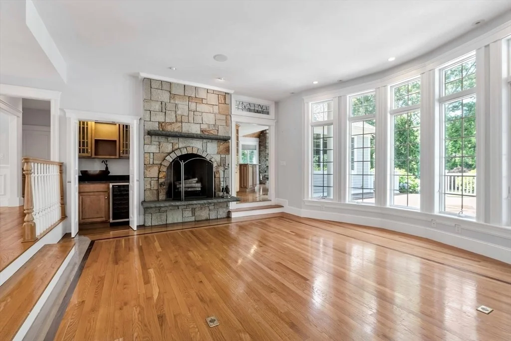 Photo of 20 Eagle Dr