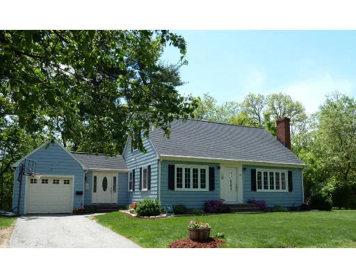 Photo of 32 Woodcrest Drive