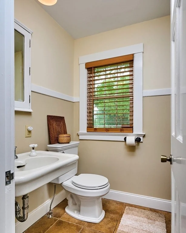 Photo of 120 Hockanum Rd