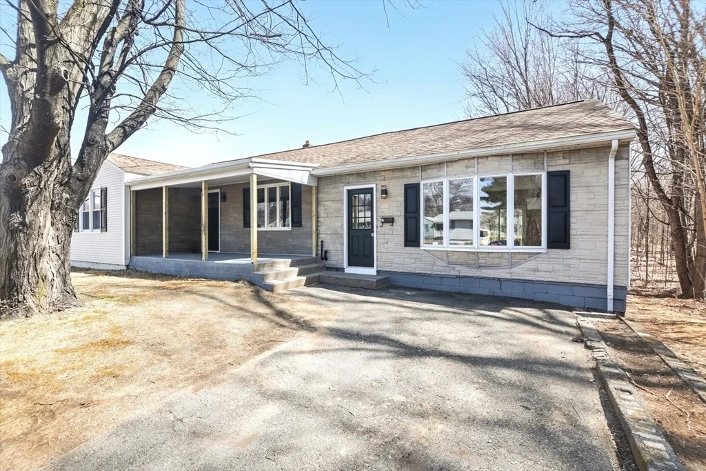 Photo of 27 Janine St