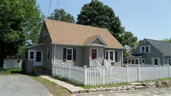 Photo of 9 Ruskin Ave