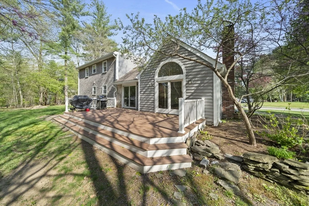 Photo of 40 Longwater Dr