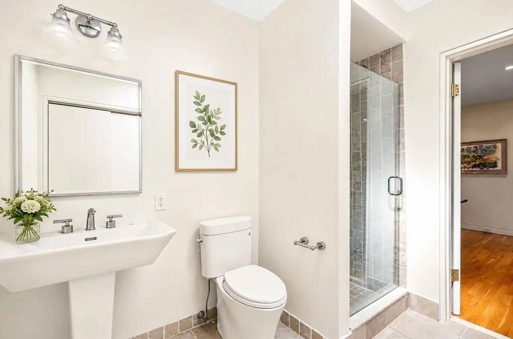 Photo of 108 Codman Rd