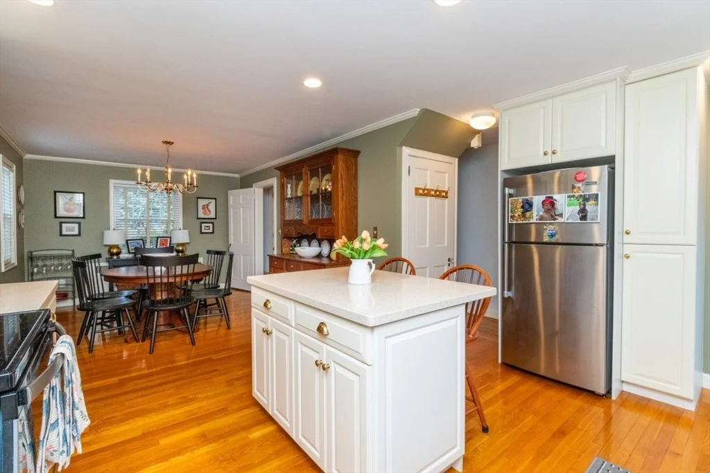 Photo of 484 Brook Rd