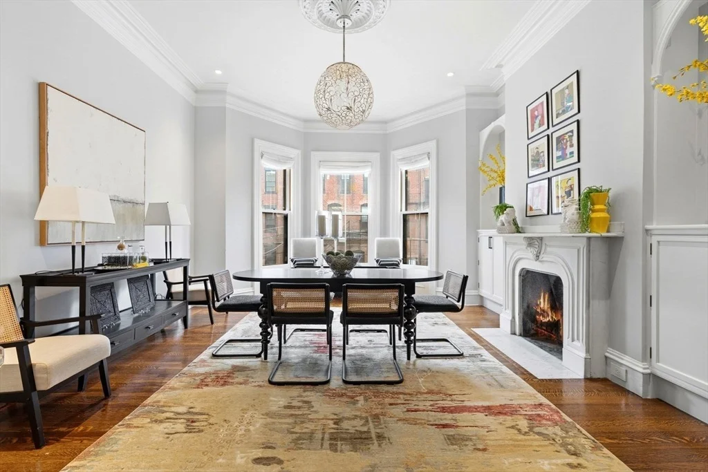 Photo of 321 Beacon Street