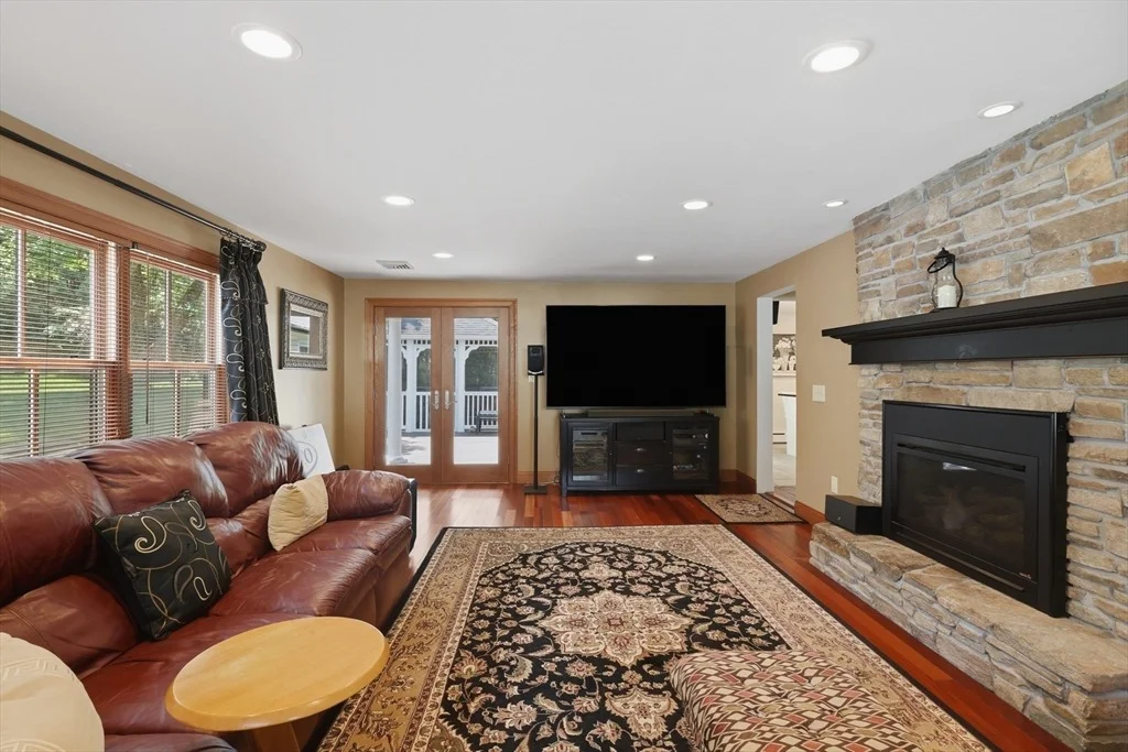 Photo of 69 Maple Street