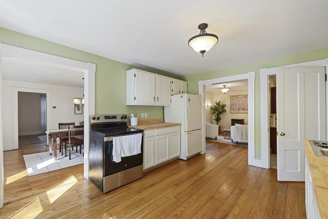 Photo of 10 Spring St