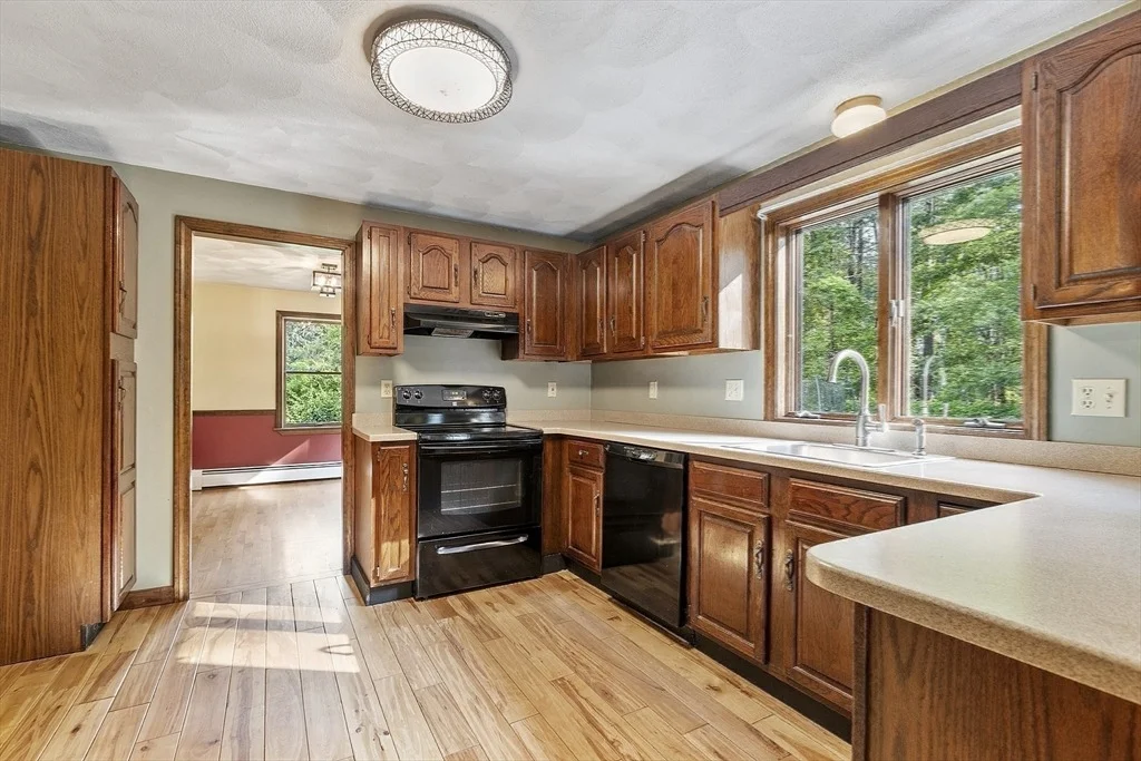 Photo of 146 Lowell Rd