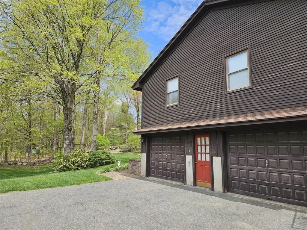 Photo of 38 Meadowlark Circle