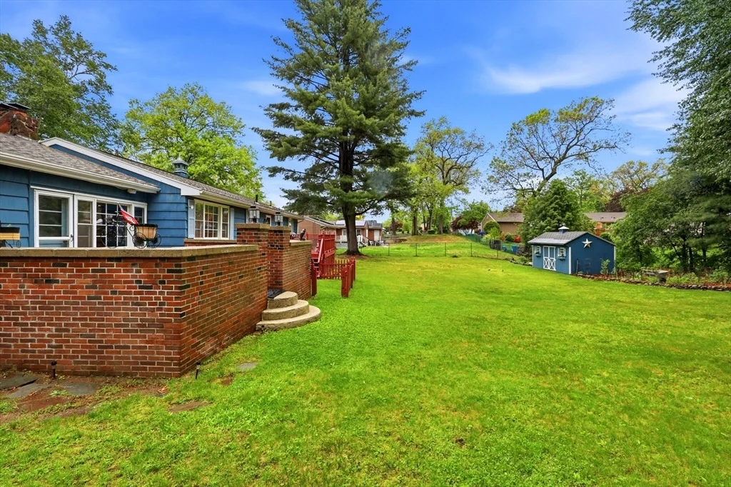 Photo of 87 Squire Ln