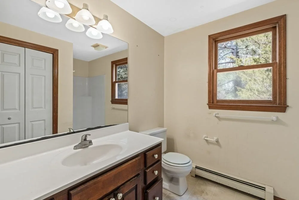 Photo of 49 Colonial
