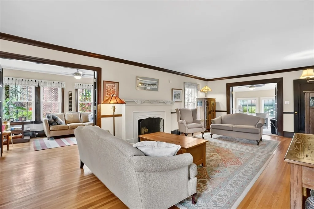 Photo of 146 Bellevue Ave