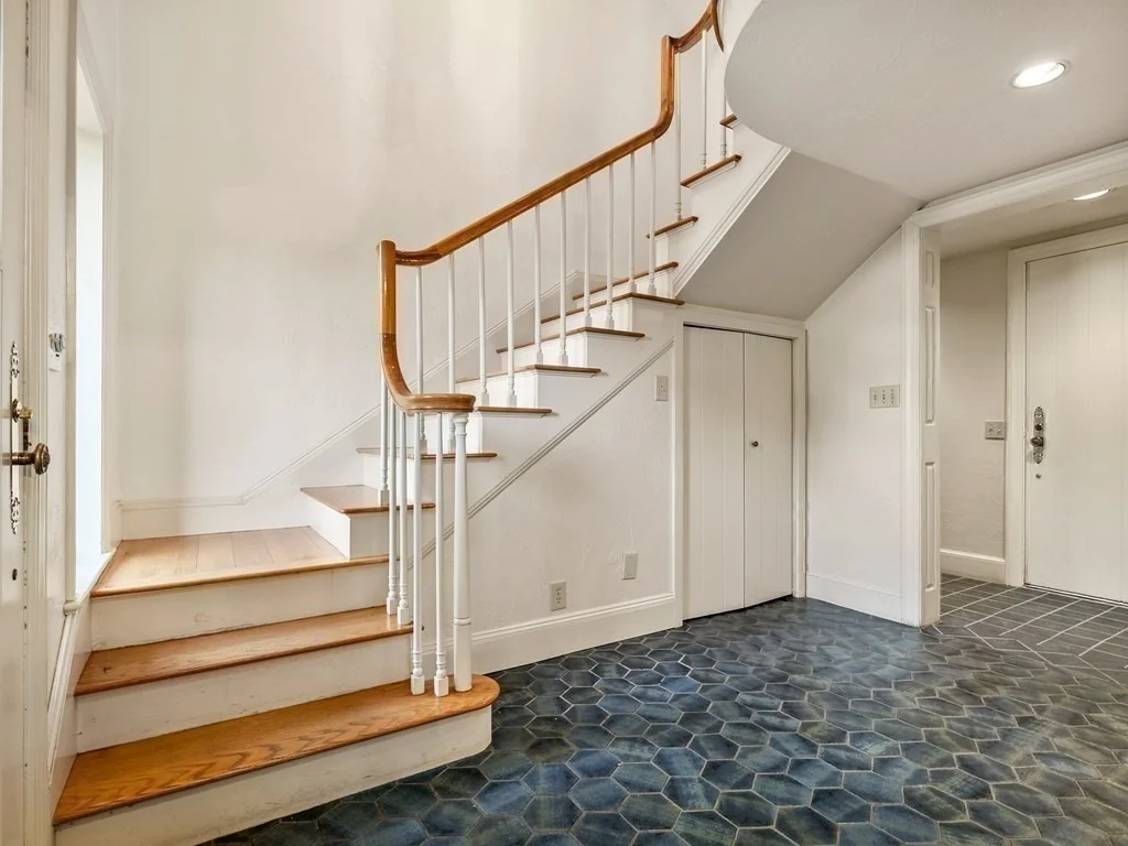 Photo of 12 Jefferson Rd