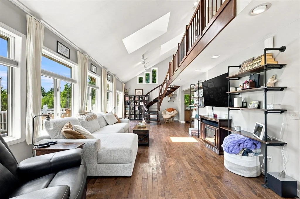 Photo of 11 Pineridge Rd