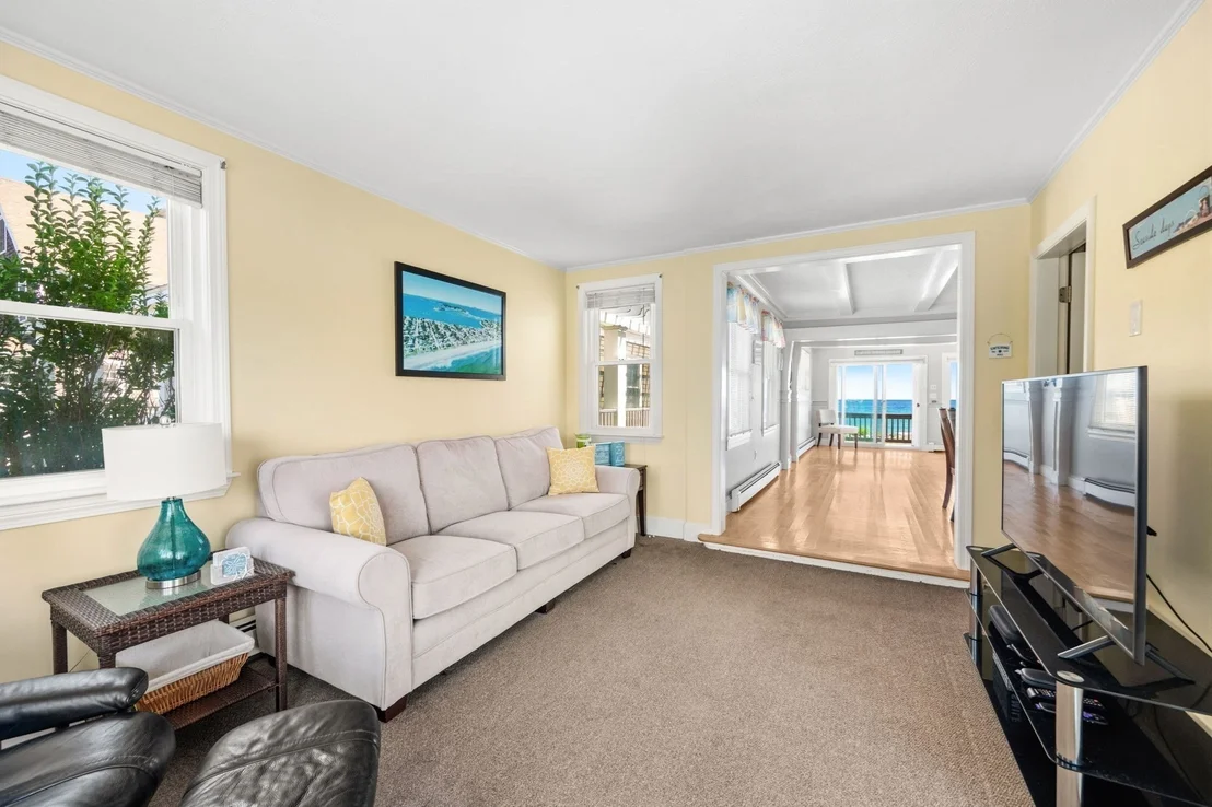Photo of 331 Beach Ave
