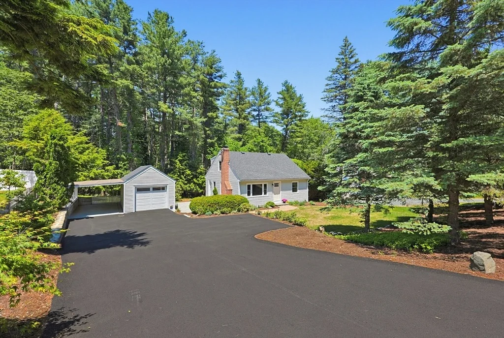 Photo of 348 Old Connecticut Path
