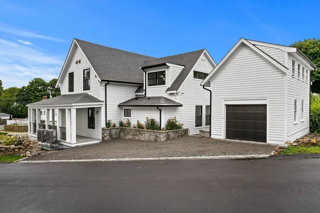 Photo of 45 Beach Road