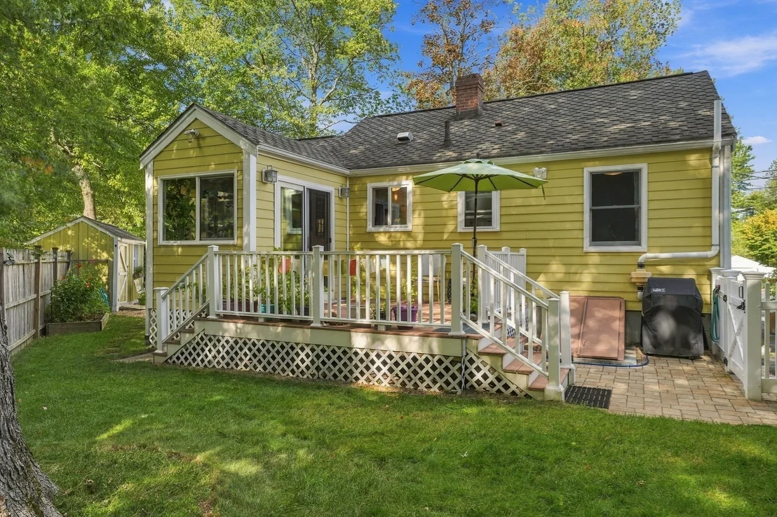 Photo of 54 Joclyn Ave