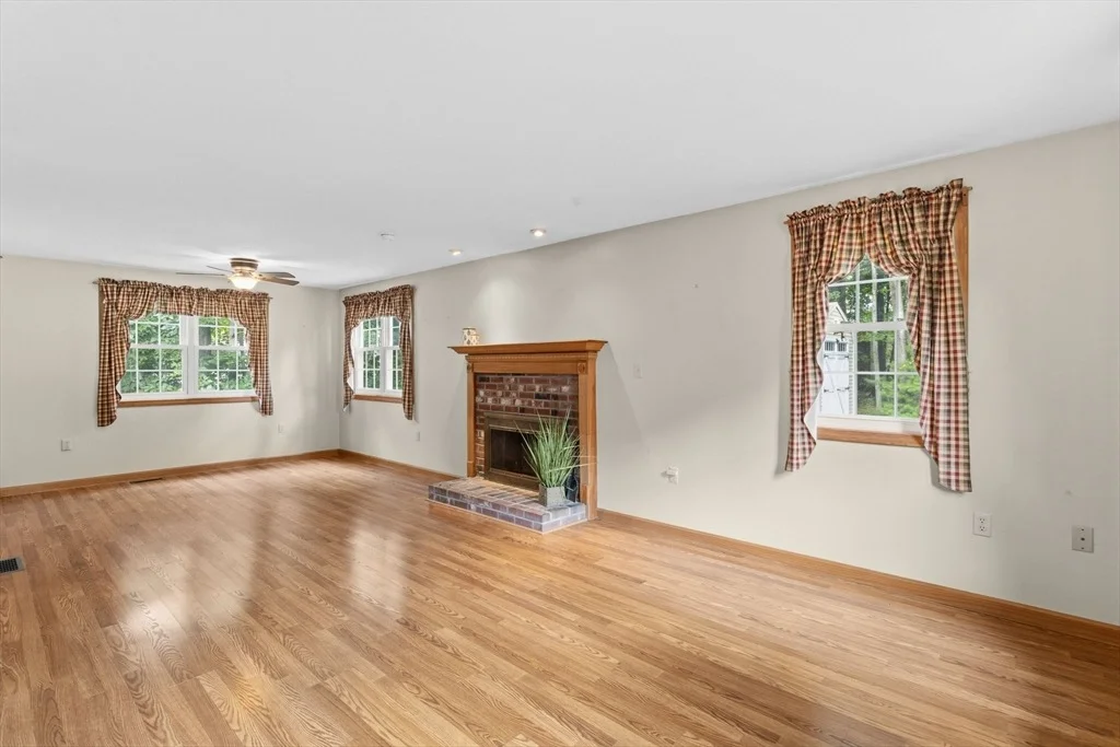 Photo of 4 Stevens Ter