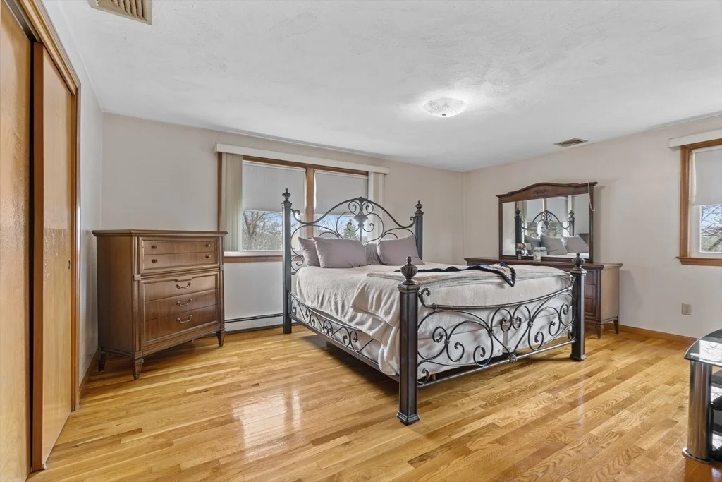 Photo of 118 Sherbourne Pl