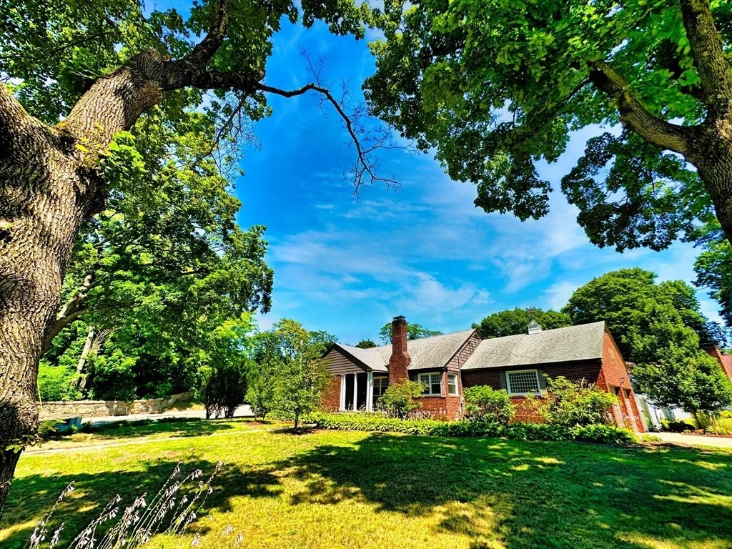 Photo of 24 Locust Rd