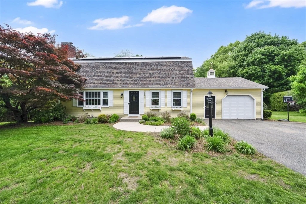 Photo of 51 Lantern Ln