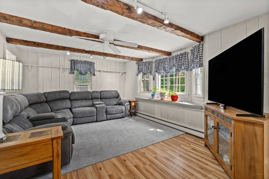 Photo of 526 Walnut St