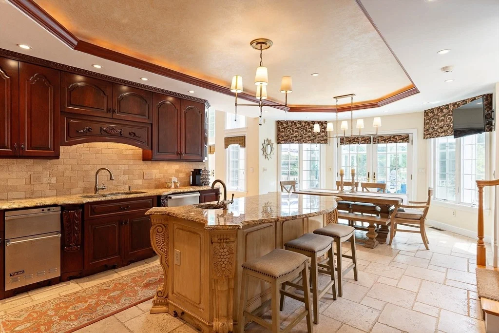 Photo of 8 Buttonwood Dr