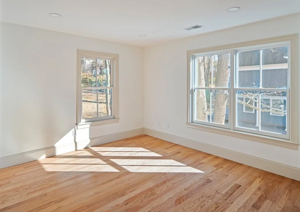 Photo of 181 Lowell St