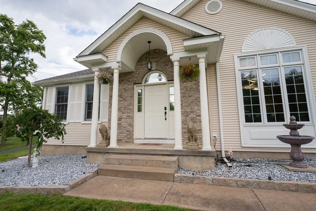 Photo of 30 Radisson Ln