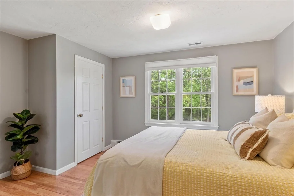 Photo of 10 John Swift Rd