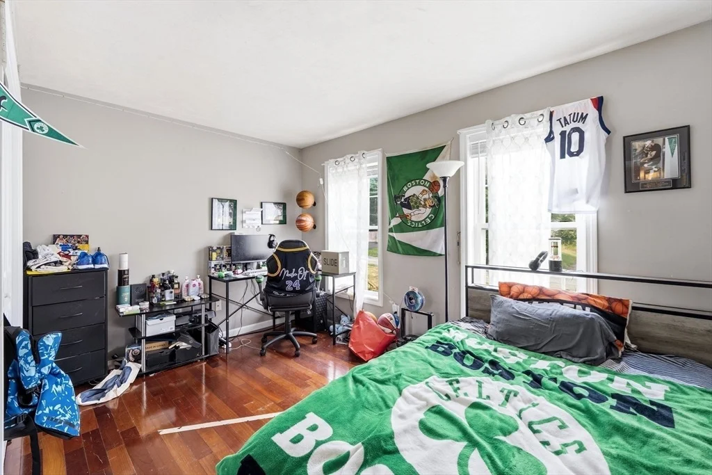 Photo of 341 Primrose Hill