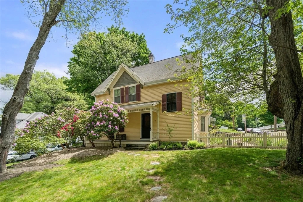 Photo of 22 Eustis Ave