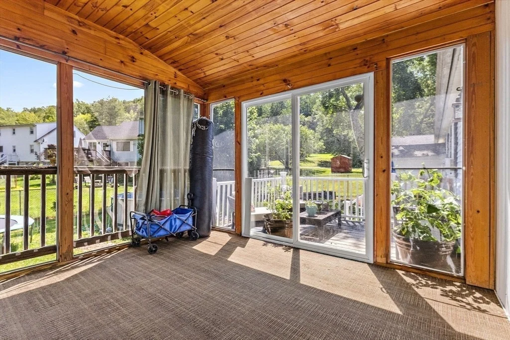 Photo of 28 Lillian Ter
