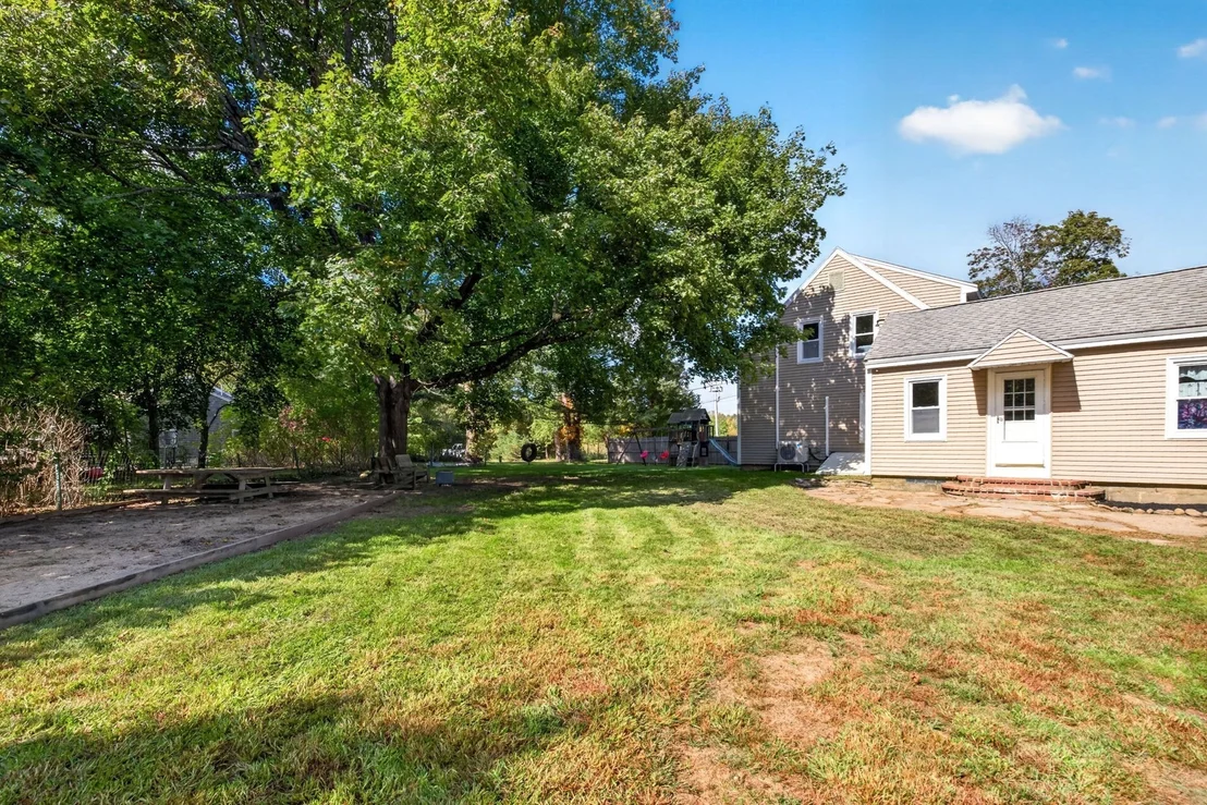 Photo of 87 River St