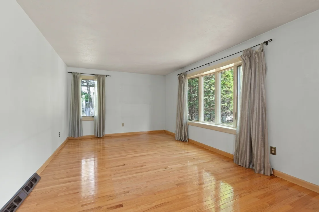 Photo of 109 Hampton Rd