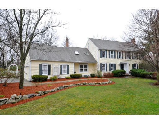 Photo of 4 Bubbling Brook Rd