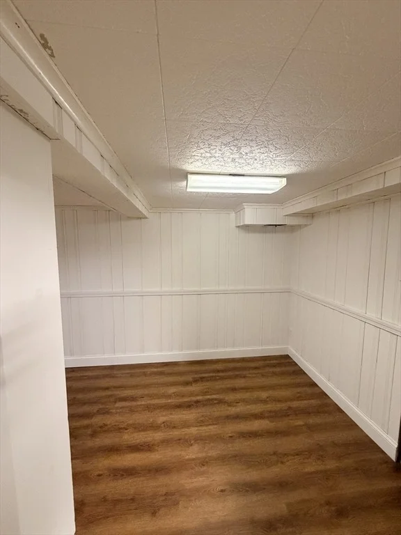 Photo of 384 Abbott St