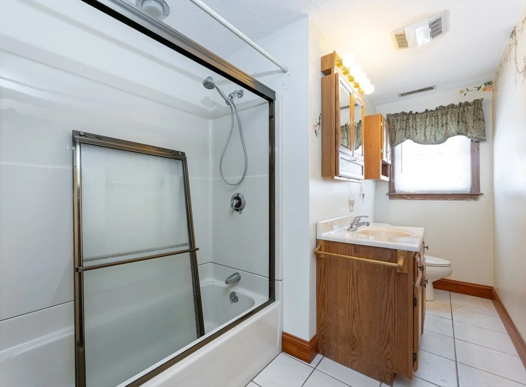 Photo of 123 Flower Lane