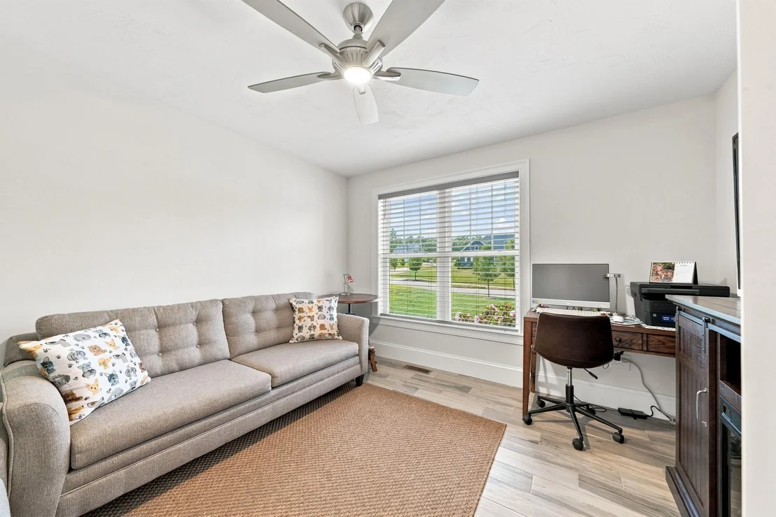 Photo of 59 Waterford Cir