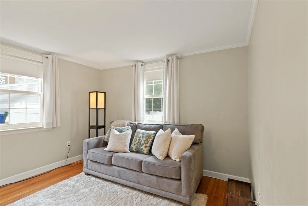 Photo of 8 Meridian Rd