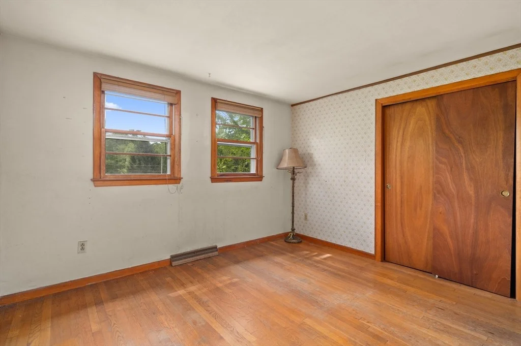 Photo of 4 Pine Ave