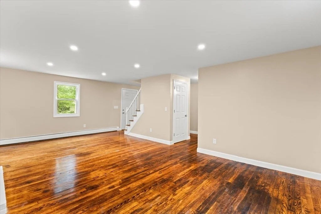 Photo of 4 Simmons St